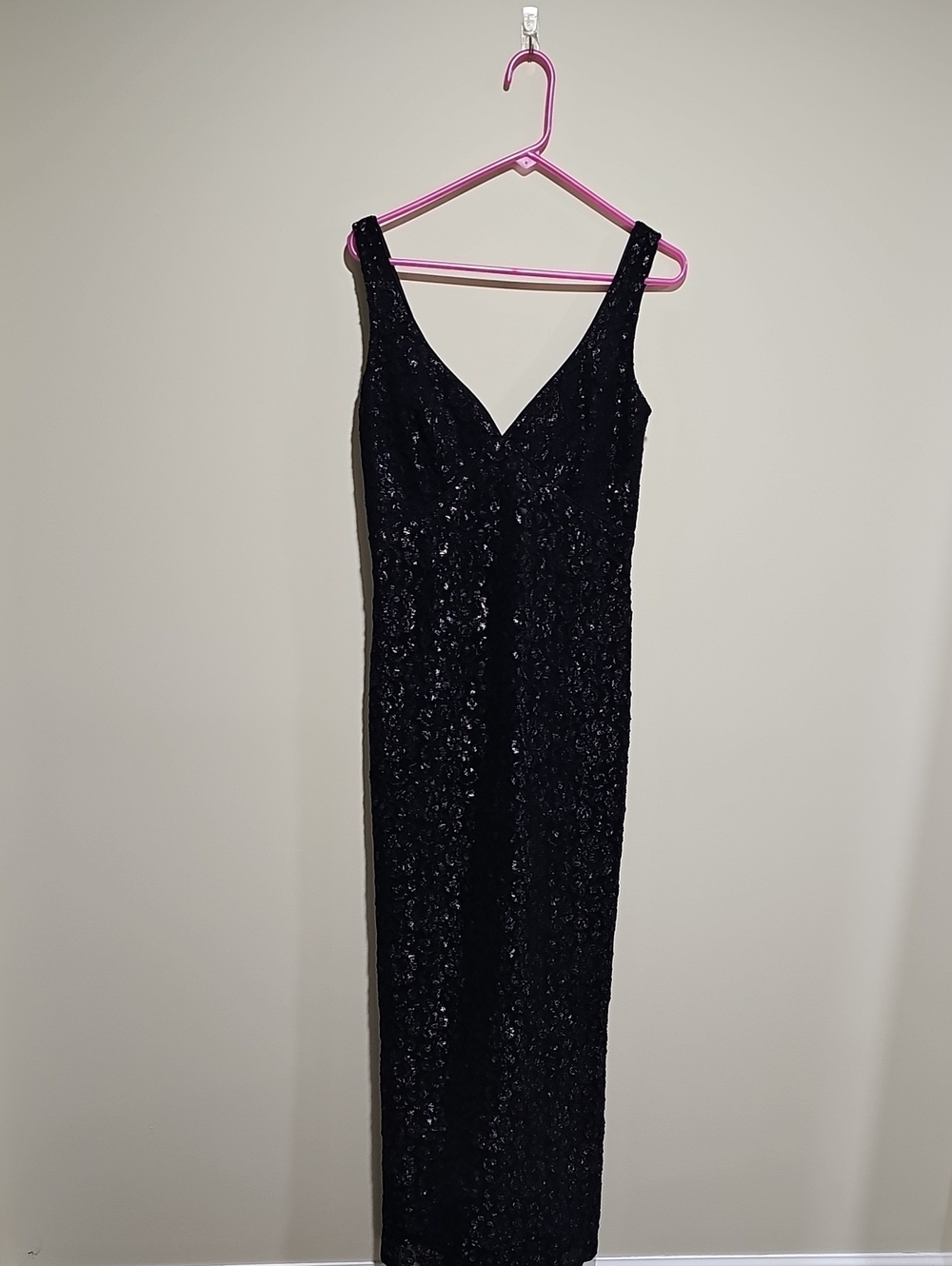 Hugo Buscati Black Lace  V-Neck Maxi Dress. Ptp 17".